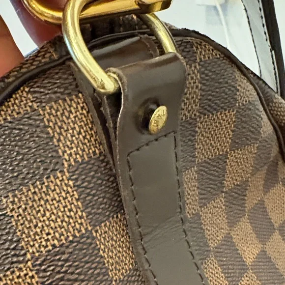 Authentic Louis Vuitton Keepall Bandoulière 55 - Picture 6 of 17